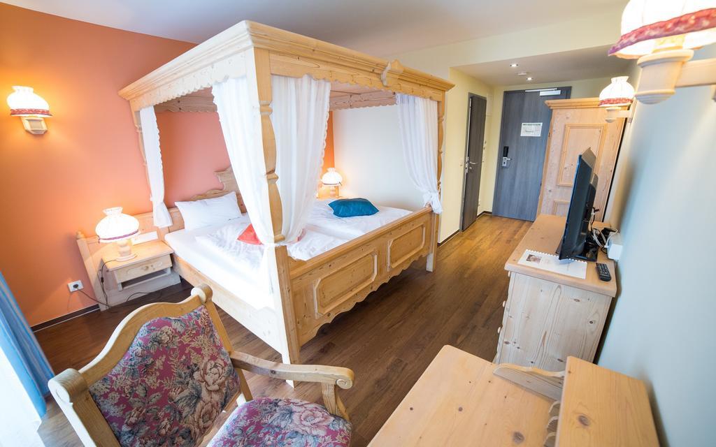 Berghotel Tambach מראה חיצוני תמונה